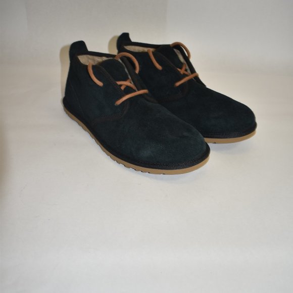 UGG Men\'s Maksim Chukka Boot Black Suede Size 8 1126879 main image 7